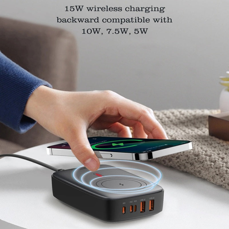 Fast Charger USB Type-C Multiport with Magnetic Wireless Charge
