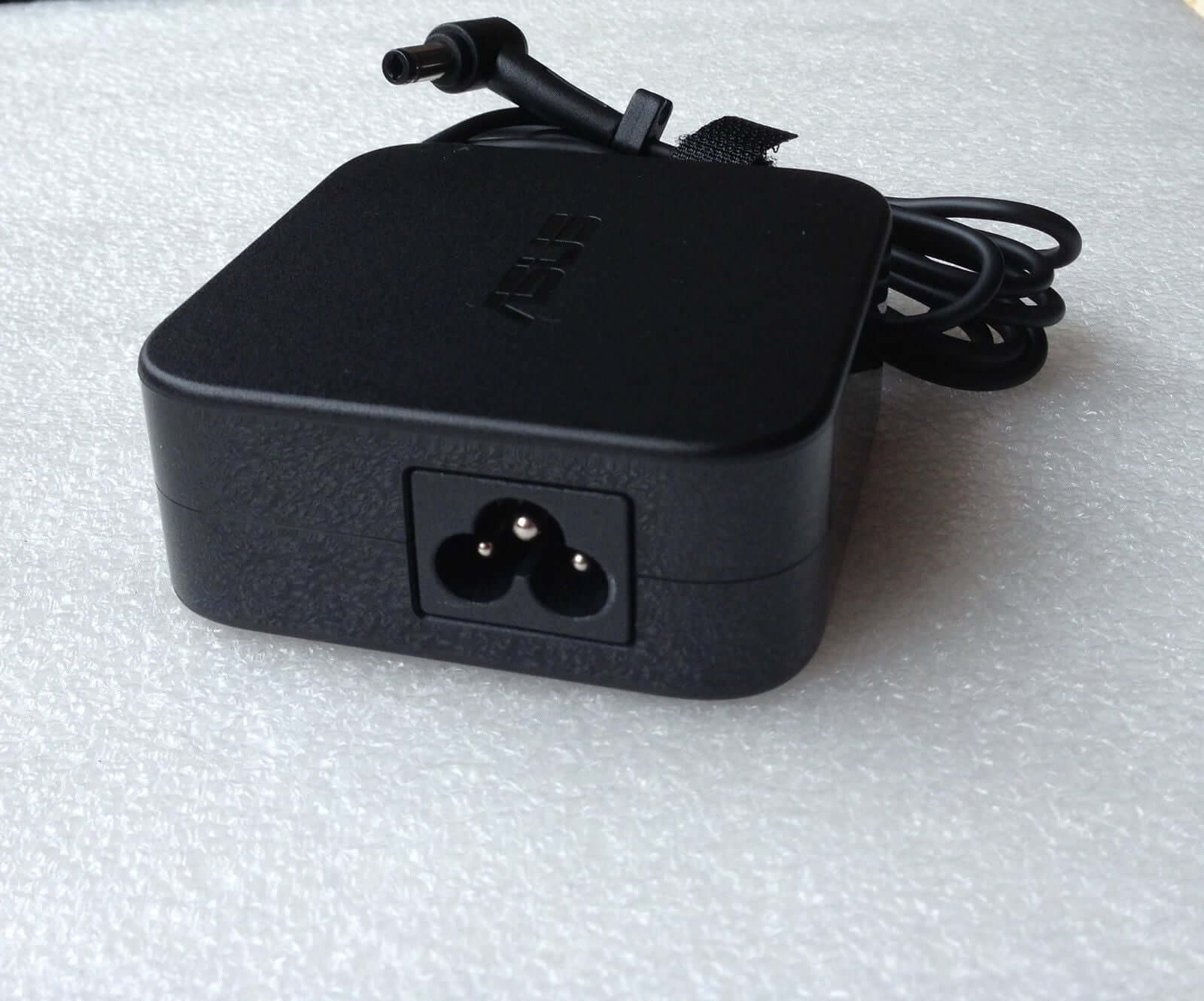Original Asus 19V 3.42A 65W 5.5X2.5mm X550 X551 X401 power adapter